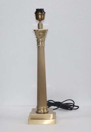 Table With Singal Roman Pillar (Size- 4" x 4" x 18")